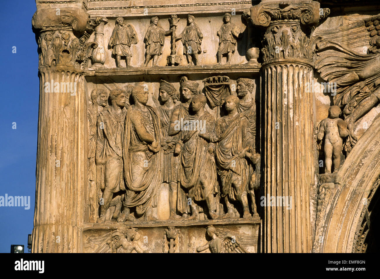 Italie, Campanie, Bénévent, arche de Trajan, bas relief romain de près Banque D'Images