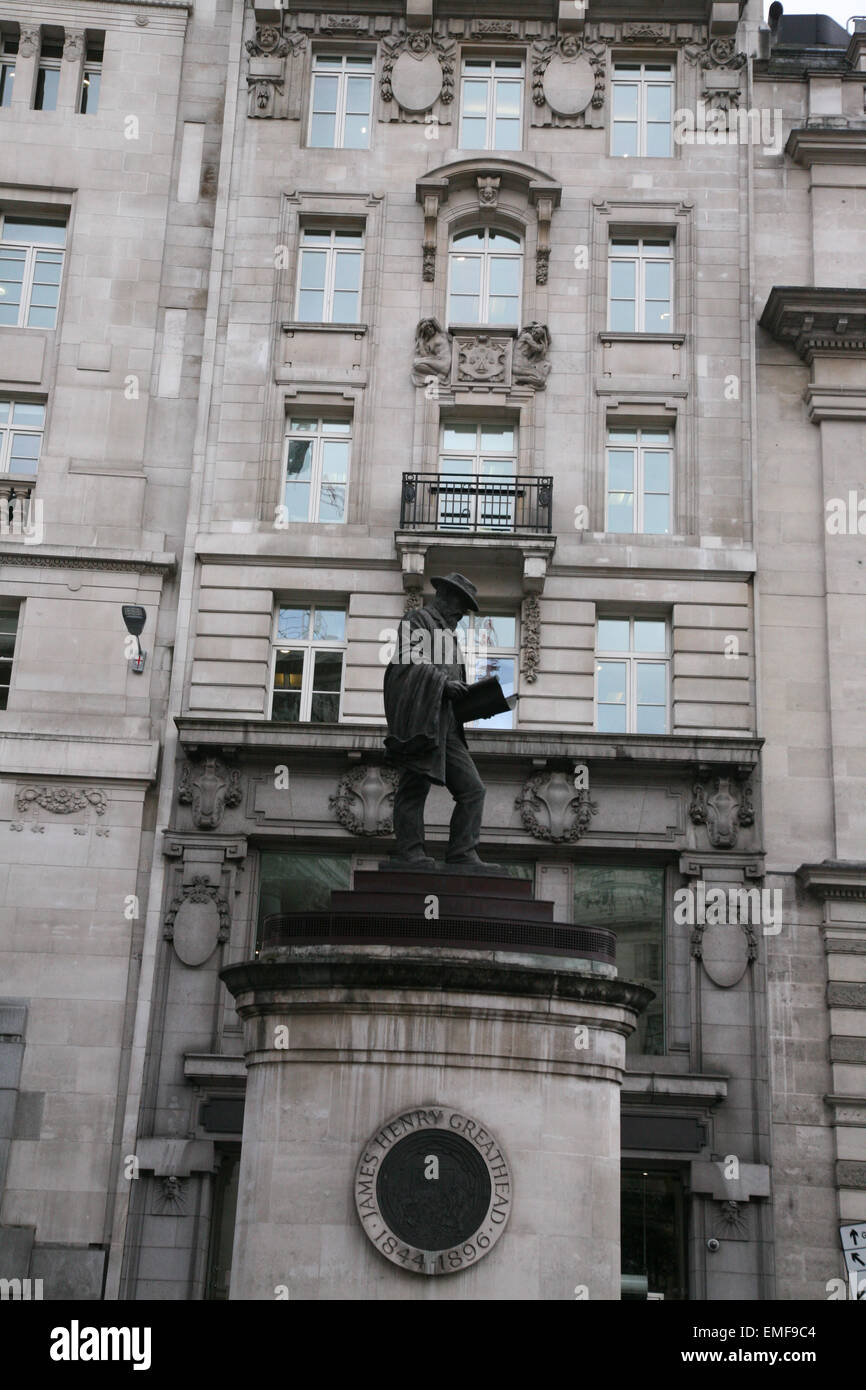 Statue de James Henry Greathead, le Royal Exchange, Londres, Angleterre. Banque D'Images