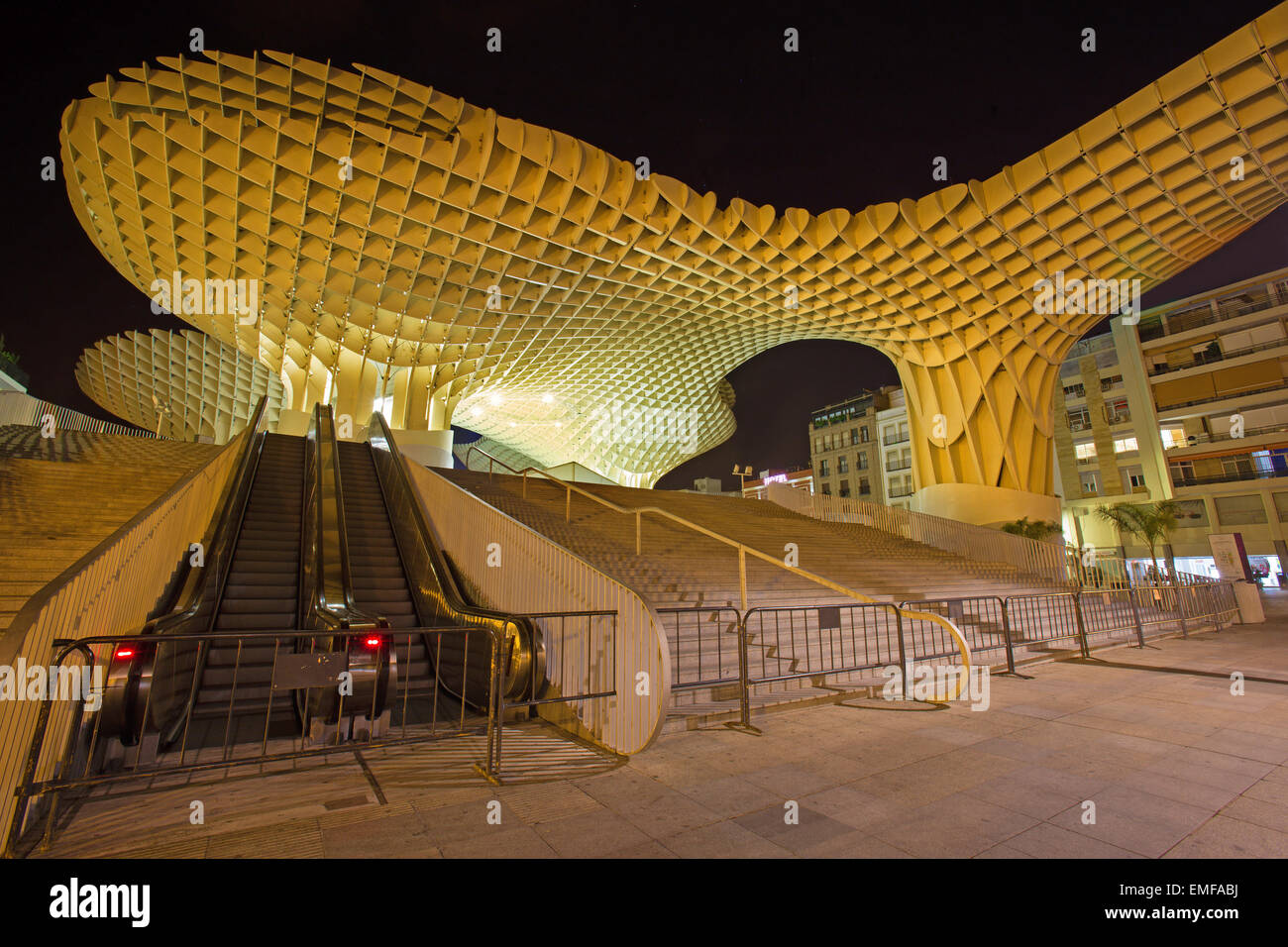 Séville, ESPAGNE - 28 octobre 2014 : Metropol Parasol structure en bois situé à la place d'Encarnacion Banque D'Images