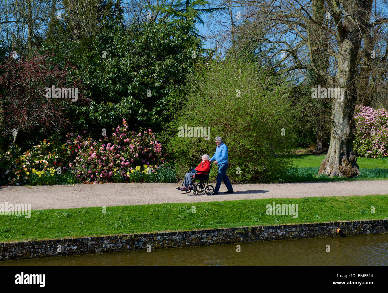 Les jardins d'Baddsley Clinton, une propriété du National Trust, Warwickshire, Angleterre, Royaume-Uni Banque D'Images