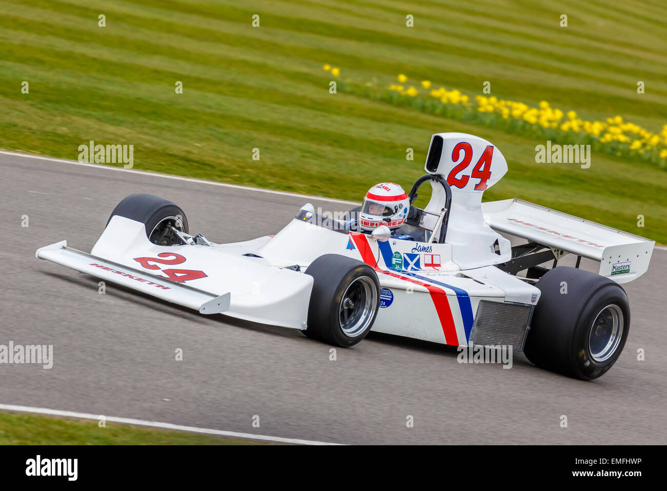 1974 Hesketh-Cosworth 308 '-airbox' F1, pilote James Hagan, 2015 73e réunion des membres de Goodwood, Sussex, UK. Banque D'Images