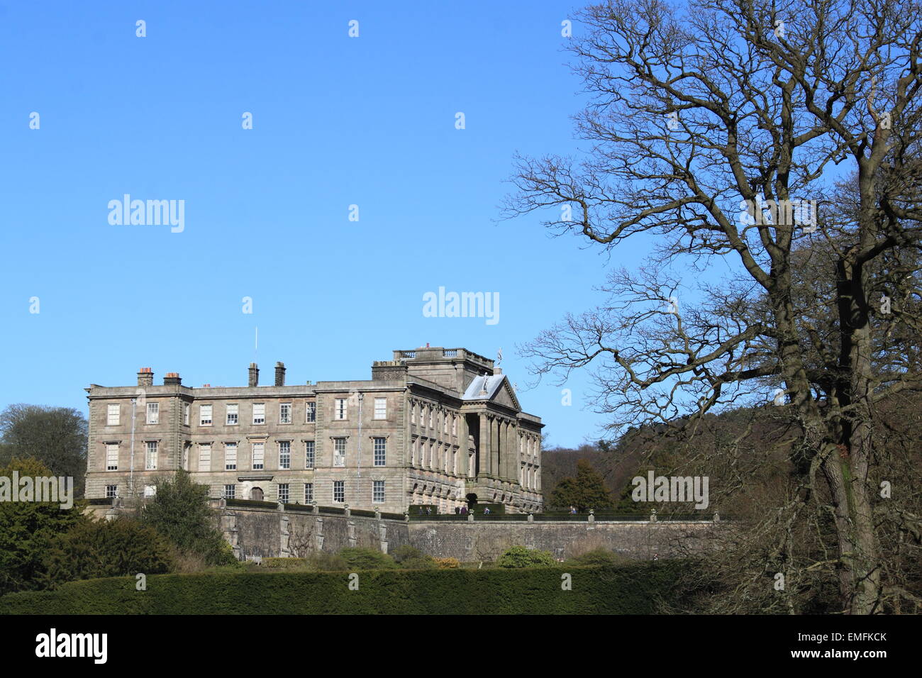 Les façades ouest et sud (à partir de la PRW), Lyme Park, Disley, Stockport, Cheshire, Angleterre, Grande-Bretagne, Royaume-Uni, UK, Europe Banque D'Images