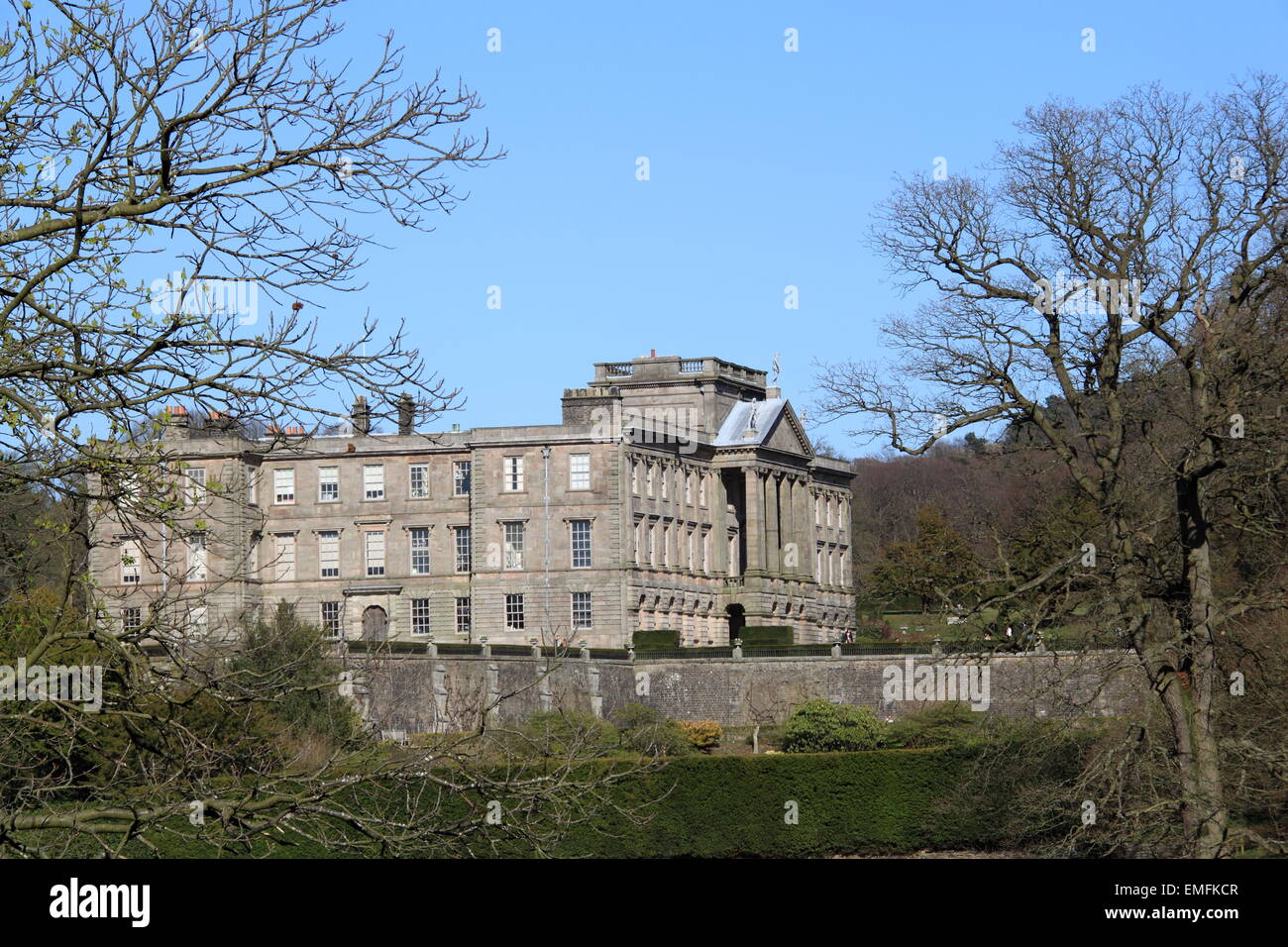 Les façades ouest et sud (à partir de la PRW), Lyme Park, Disley, Stockport, Cheshire, Angleterre, Grande-Bretagne, Royaume-Uni, UK, Europe Banque D'Images