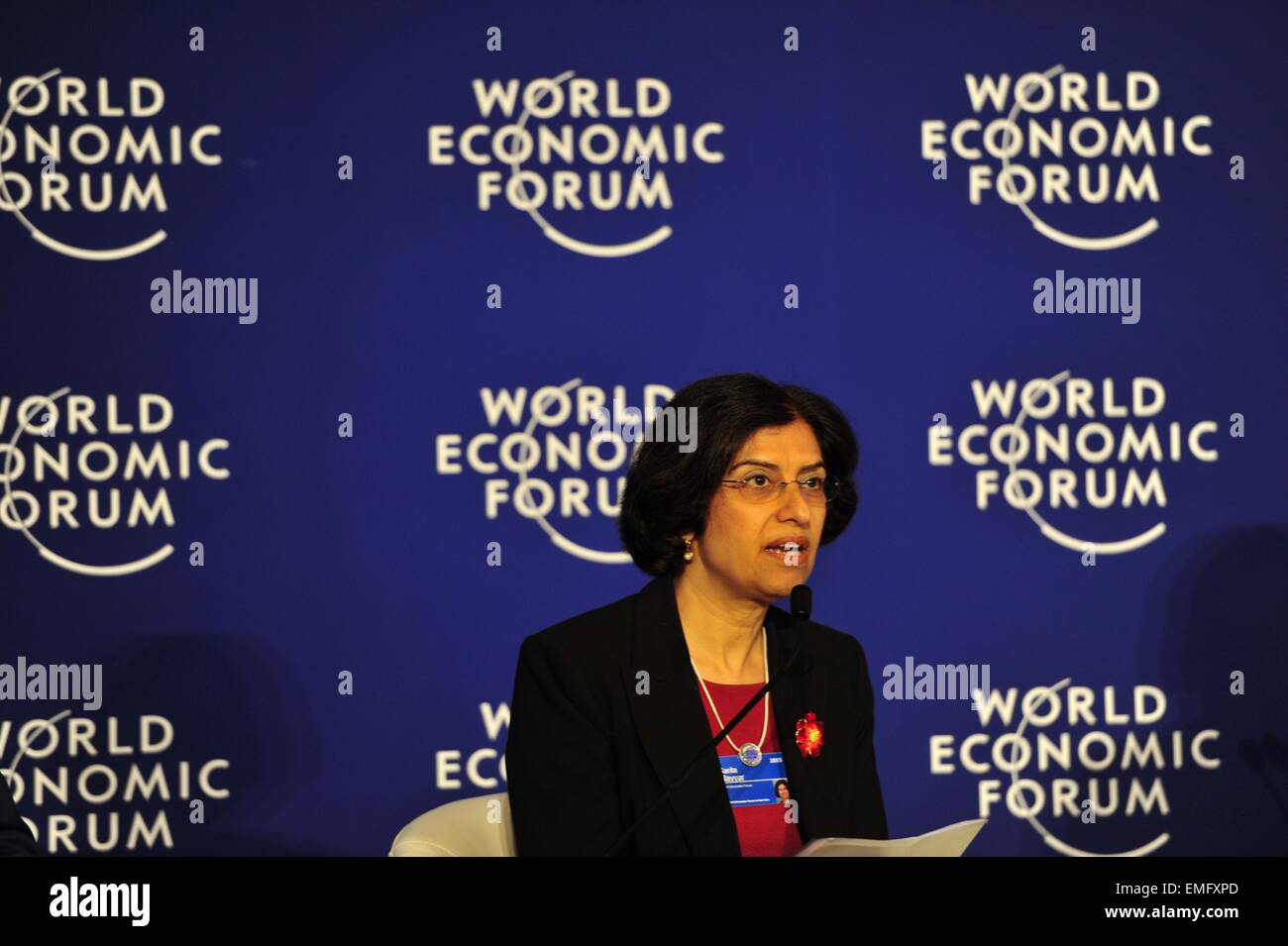 Jakarta, Indonésie. Apr 21, 2015. Directeur général du Forum économique mondial USA Sarita Nayyar assiste au Forum économique mondial sur l'Asie de 2015 à Jakarta, Indonésie, le 21 avril 2015. Credit : Zulkarnain/Xinhua/Alamy Live News Banque D'Images