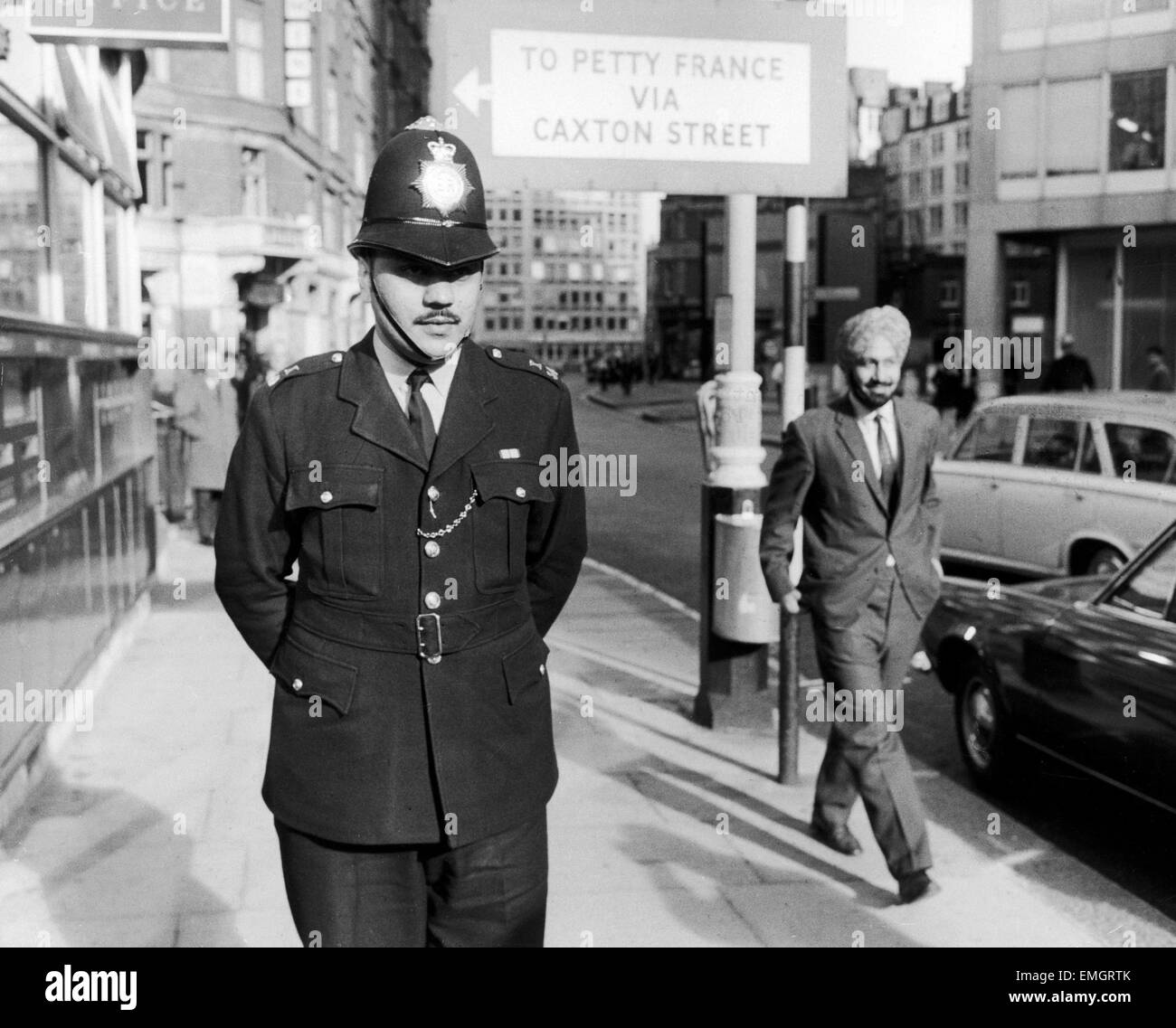 L'agent de police Piara Singh Kenth, London's premier policier Sikh. Il était un inspecteur de police au Kenya. Octobre 1969 Banque D'Images