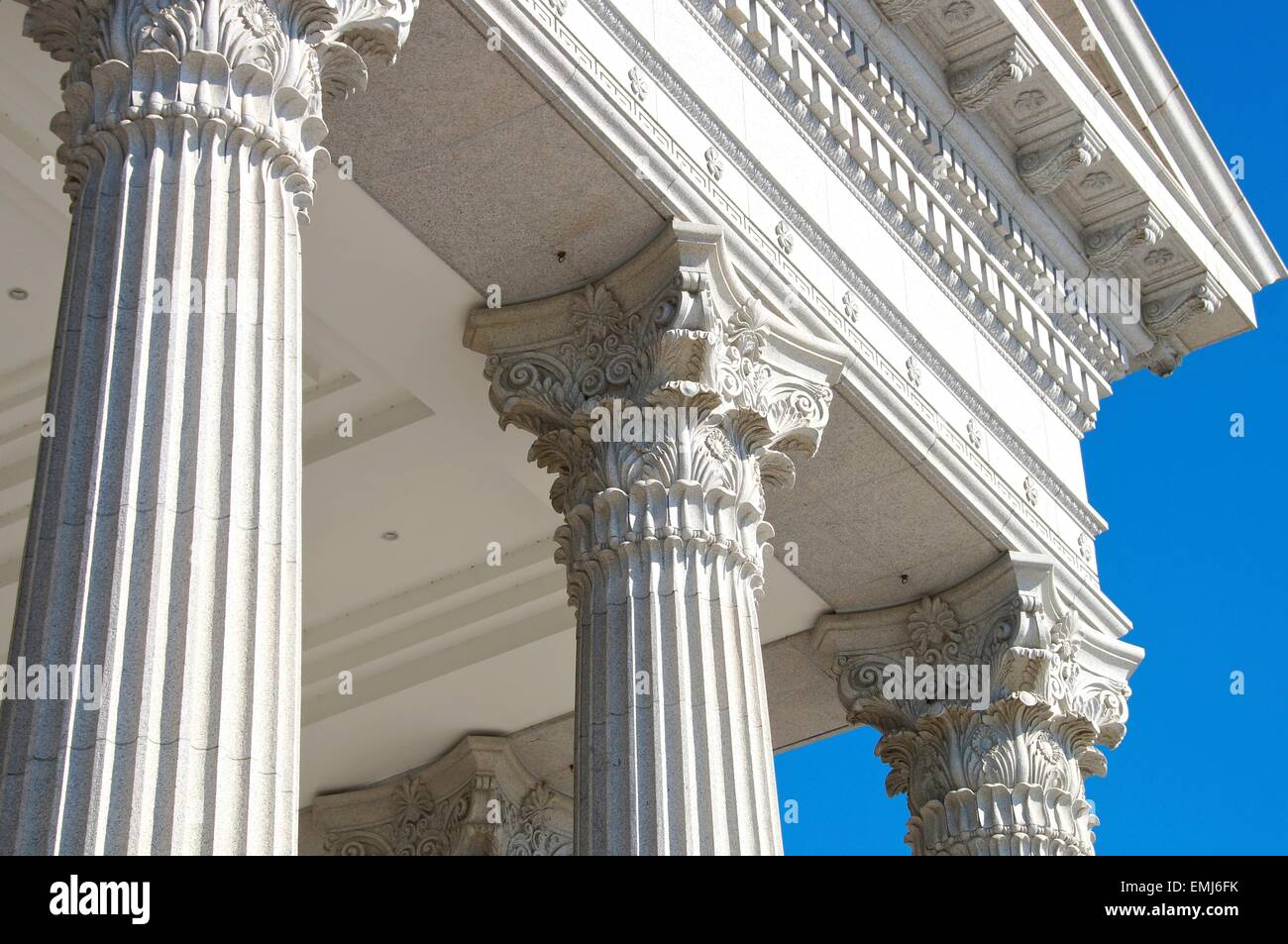 Colonnes dans la ville du musée Banque D'Images