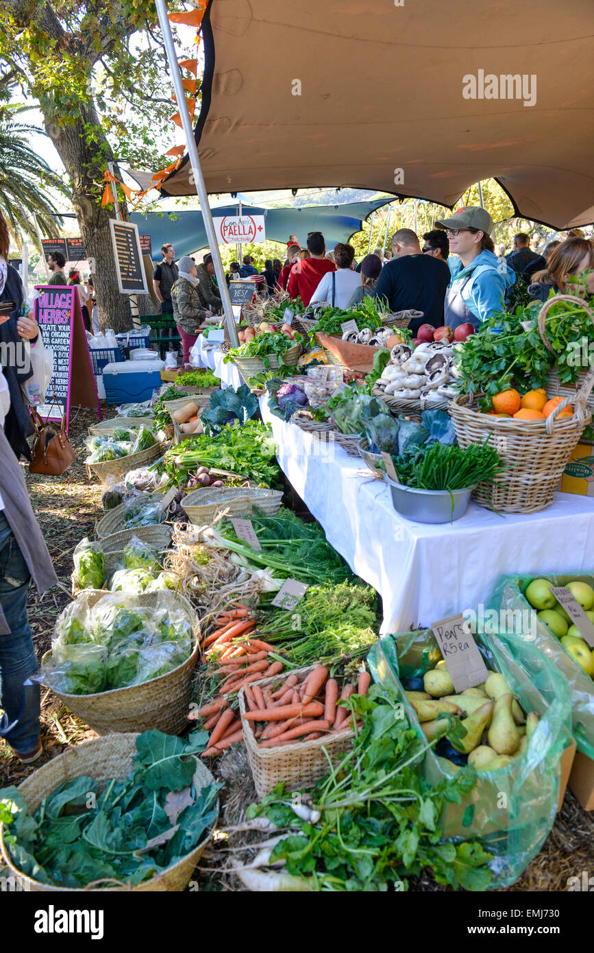 Ferme Ville Oranjezicht Cape Town Afrique du Sud l'un des plus populaires marchés de producteurs dans la ville. Banque D'Images