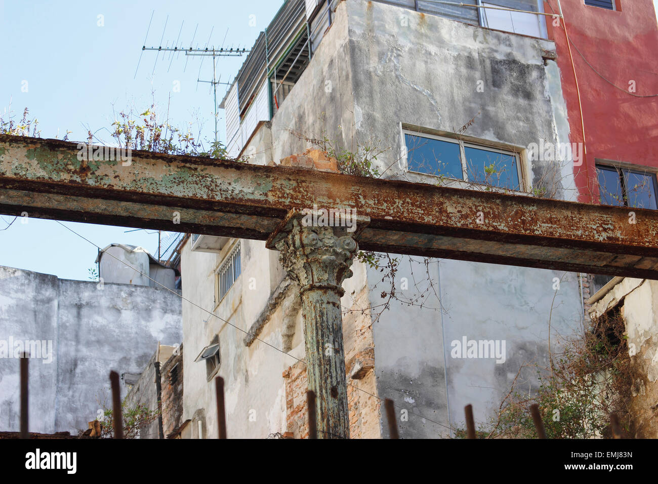 La décomposition des façades de bâtiment résidentiel Vieille Ville Habana Vieja Cuba La Havane Banque D'Images