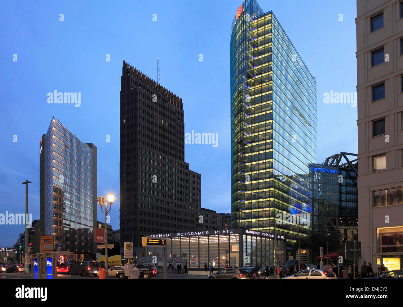 Allemagne, Berlin, Potsdamer Platz, gare, des gratte-ciel, l'architecture moderne, Banque D'Images