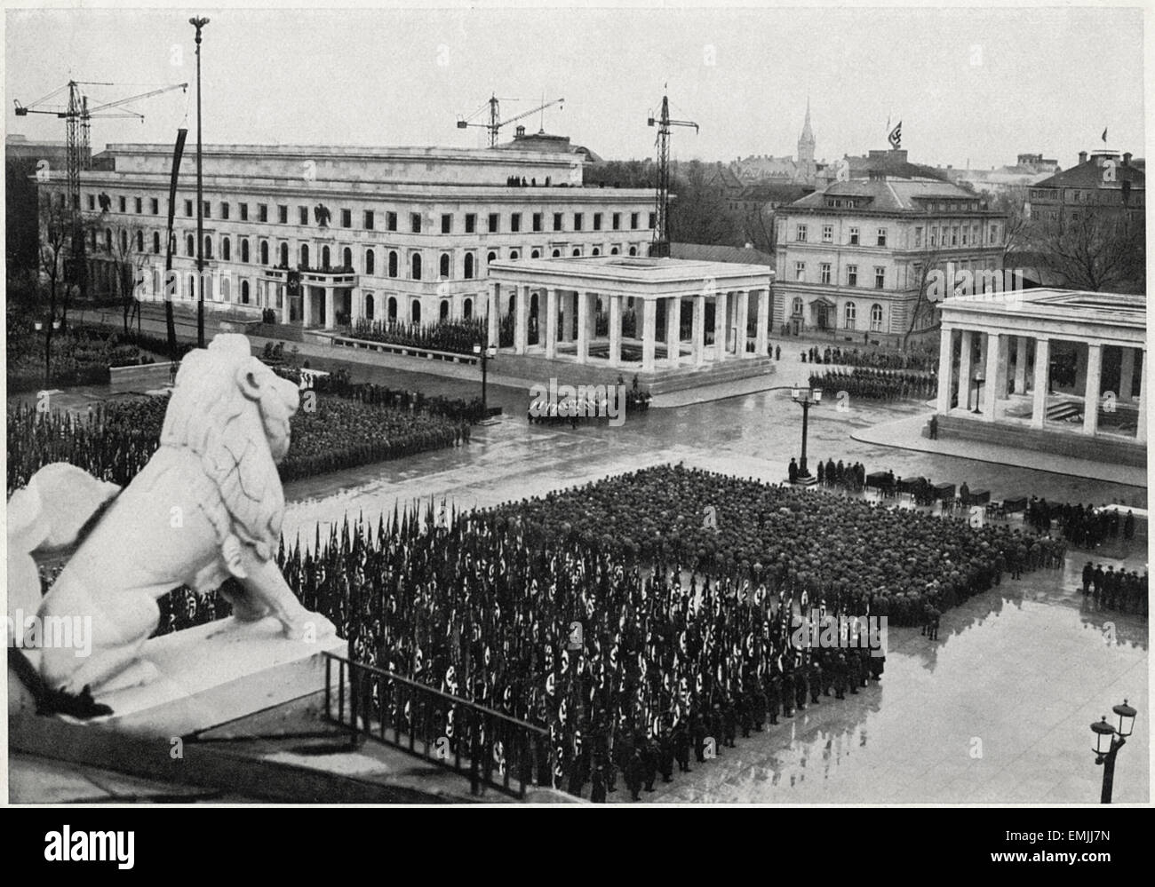 La formation du parti nazi, Königsplatz, Munich, Allemagne, le 9 novembre 1935 Banque D'Images