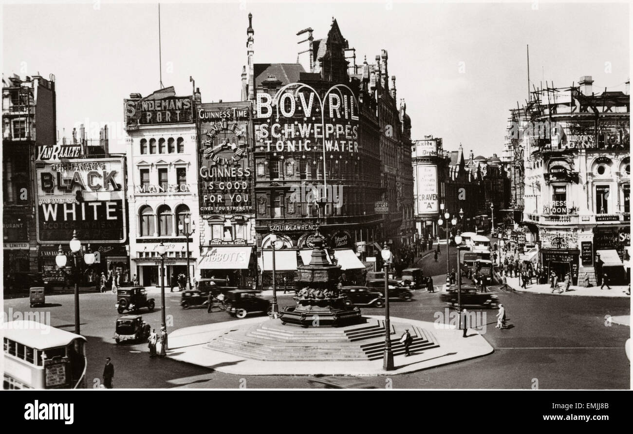 Piccadilly Circus, Londres, Angleterre, Royaume-Uni, circa 1935 Banque D'Images