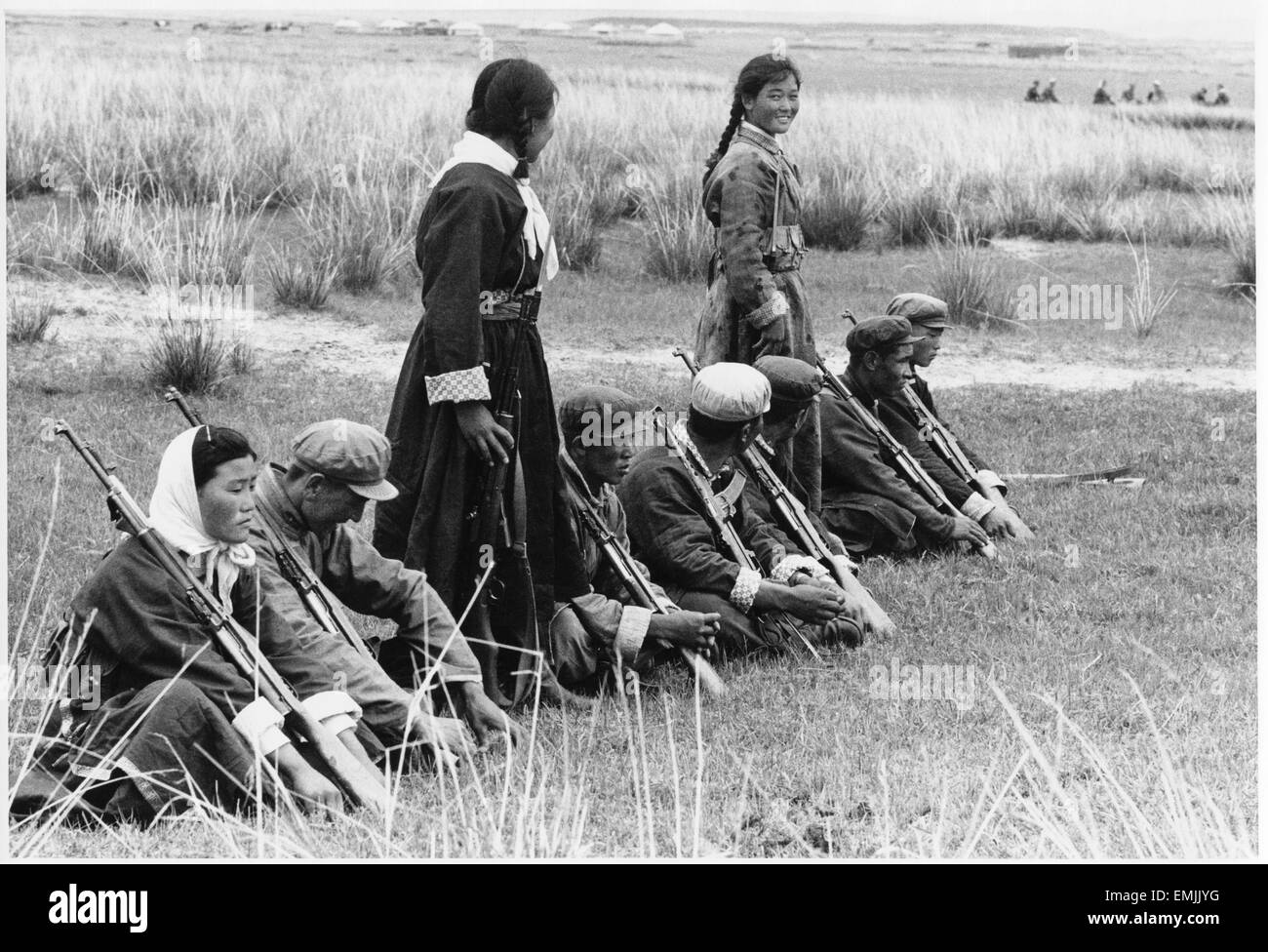 "L'équipe de la Milice dans Shilingala la Mongolie Intérieure", film encore, Film documentaire 'Rapport de la Chine", photo de Bob Kass, 1973 Banque D'Images