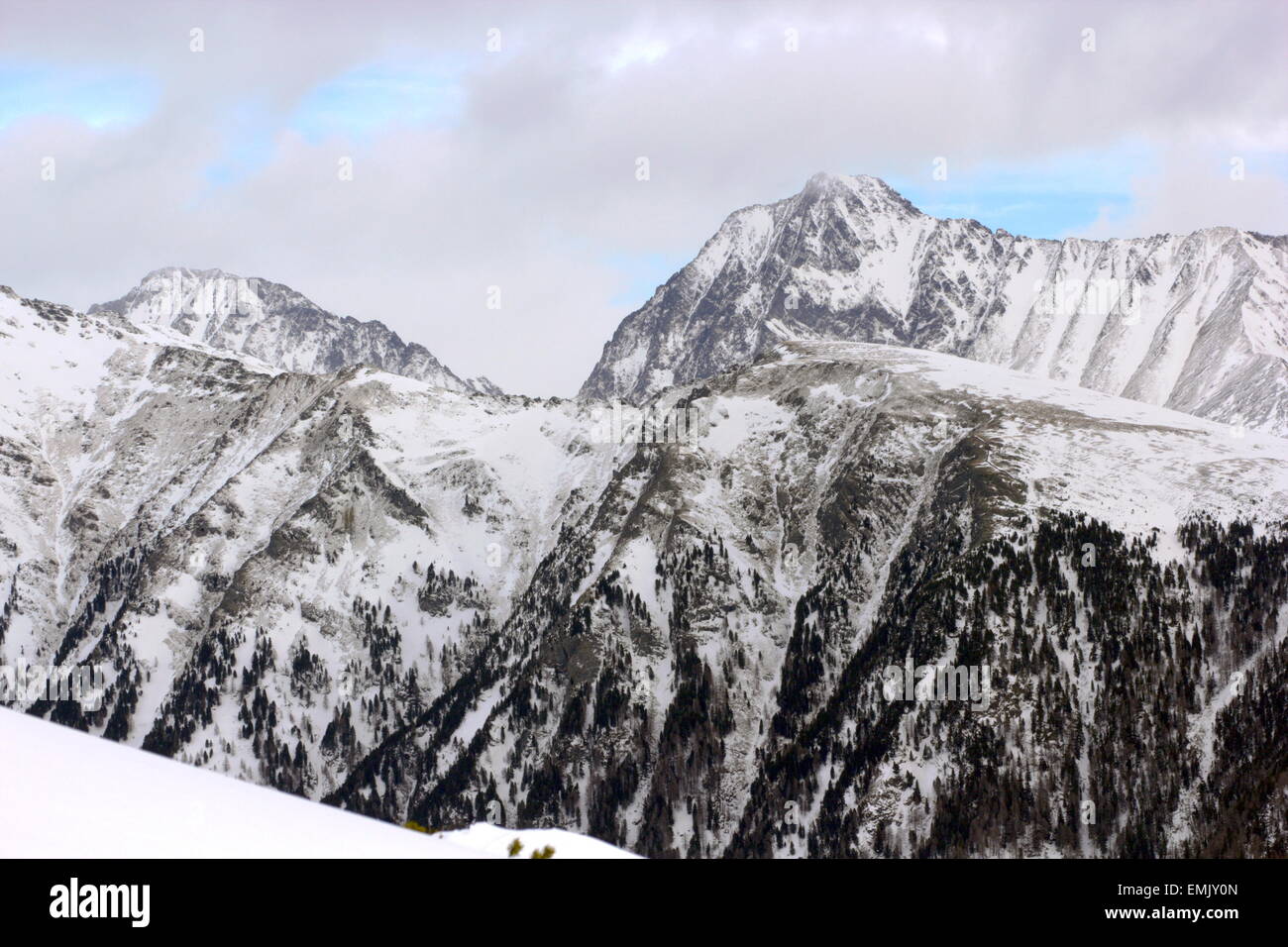Hauts sommets dans les Alpes autrichiennes - scène d'hiver Banque D'Images