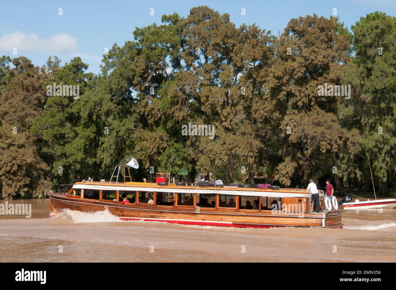 Lancement de passagers sur le delta du Parana, Province de Buenos Aires, Argentine Banque D'Images