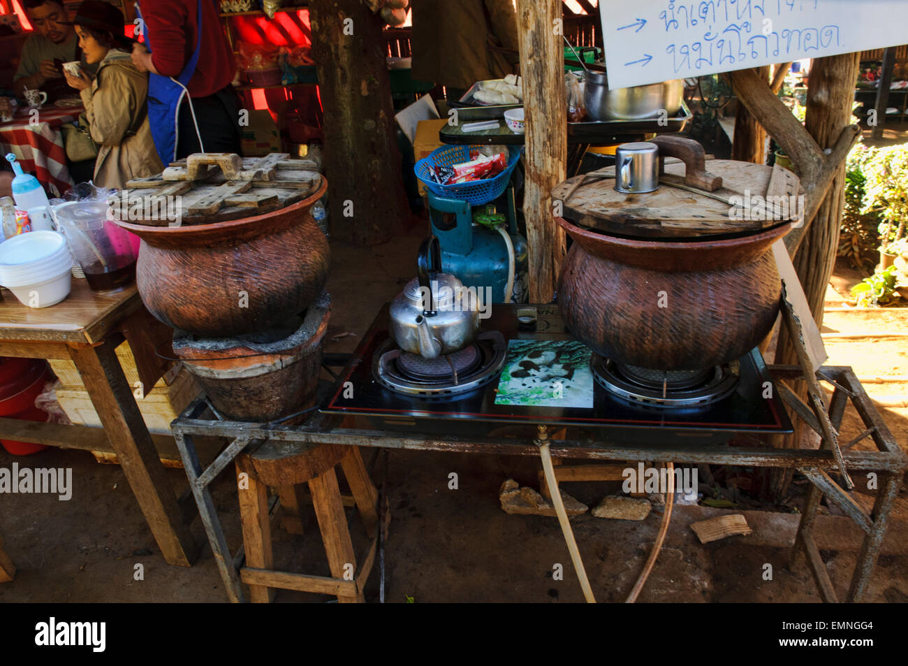 Ruk Thai village de Shan/culture thaïe à Pang Oung Lake à la frontière birmane, un projet par Pang Tong Projet Royal, Thaïlande Banque D'Images