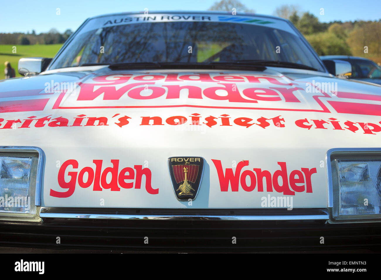 L'avant d'un Golden Wonder parrainé Rover voiture à une exposition de voiture près de Longbridge à Birmingham. Banque D'Images