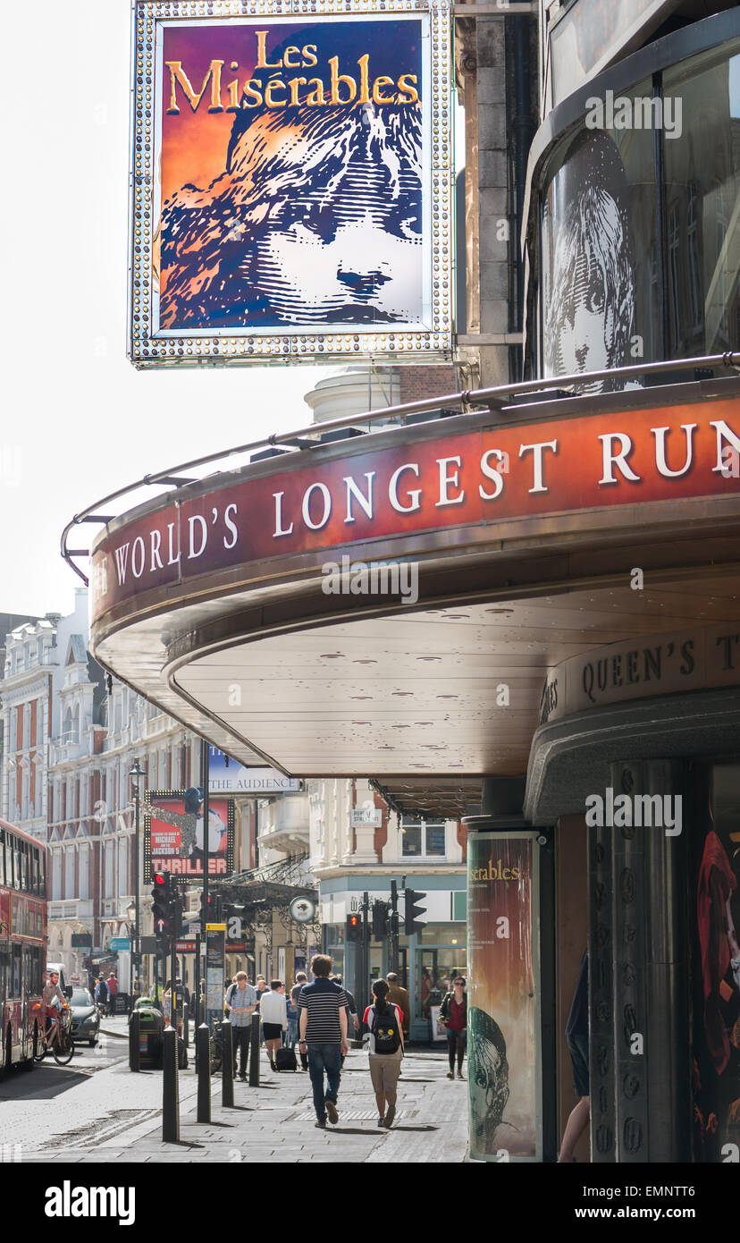 Queen's Theatre à l'angle de Wardour Street et Shaftesbury Avenue, Londres, accueil à la comédie musicale la plus longue du monde, les Banque D'Images