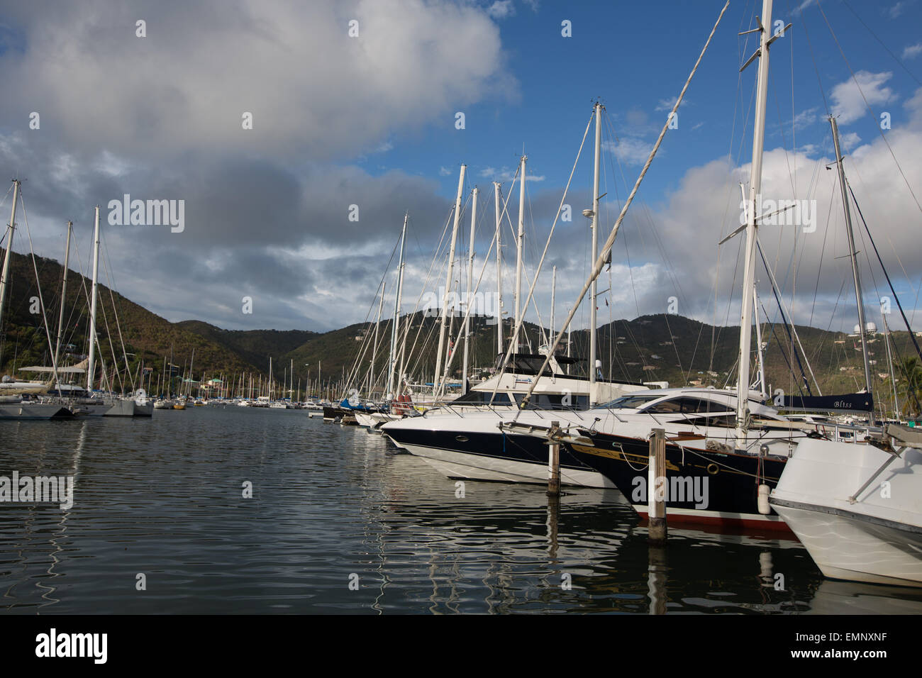 Port de plaisance à Road Town, Tortola, dans les îles Vierges britanniques, dans les Caraïbes. Banque D'Images