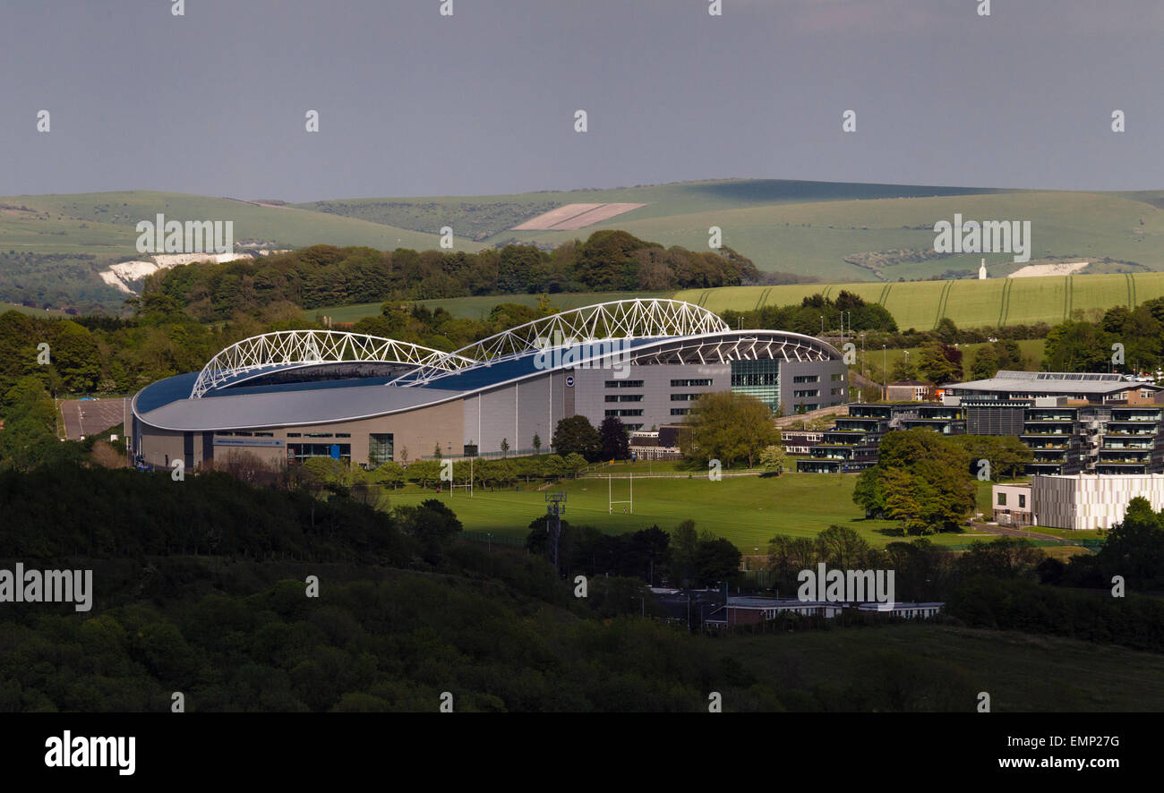 L'Amex Stadium est le Brighton and Hove Albion Football Club est la masse. Banque D'Images