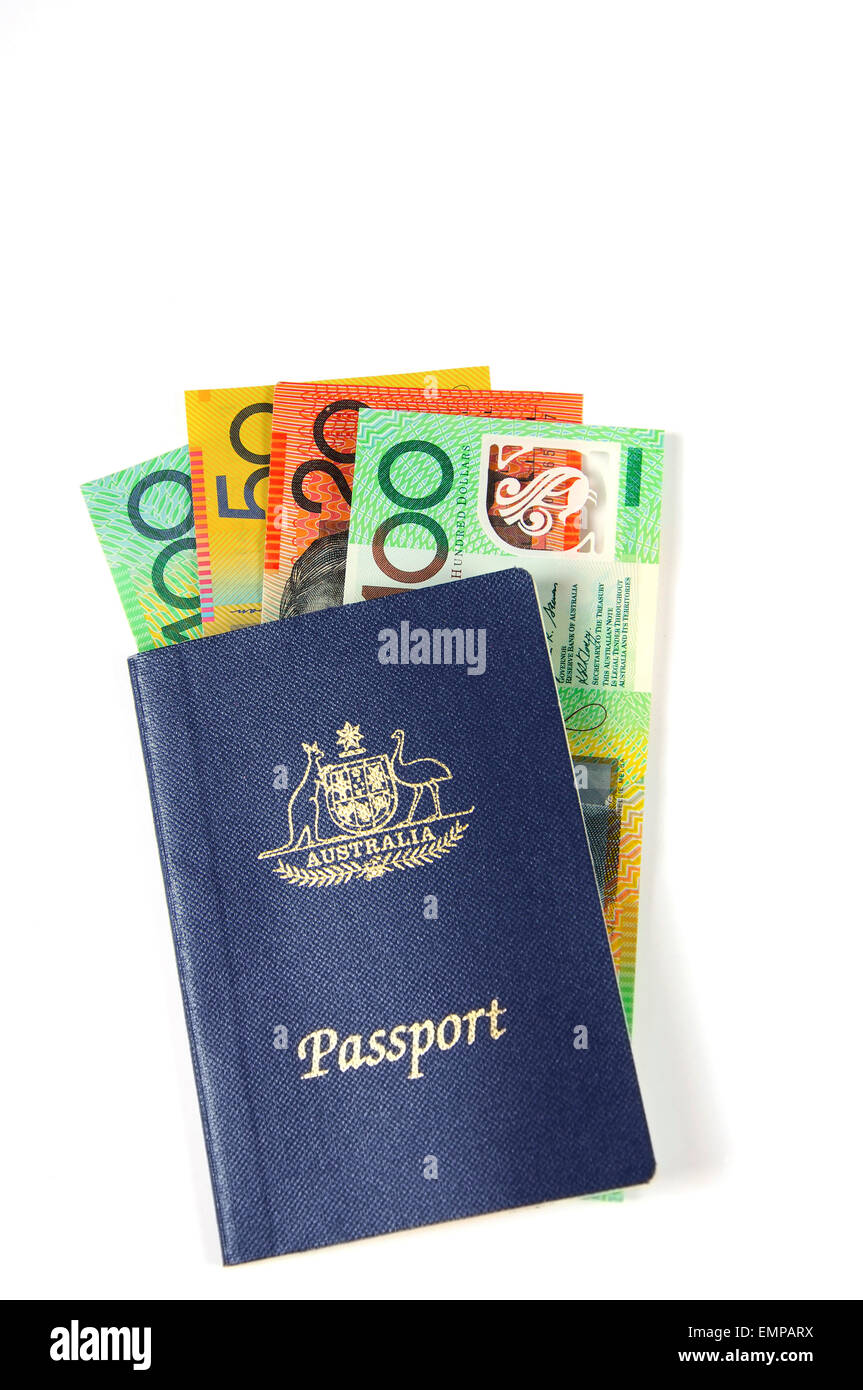 L'argent d'Australie avec passeport pour voyager concept. Banque D'Images