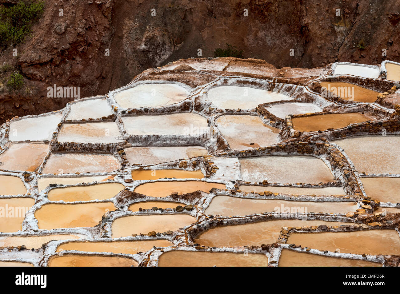 Mines de sel de Maras, Vallée Sacrée des Incas, Urubamba, Pérou Banque D'Images