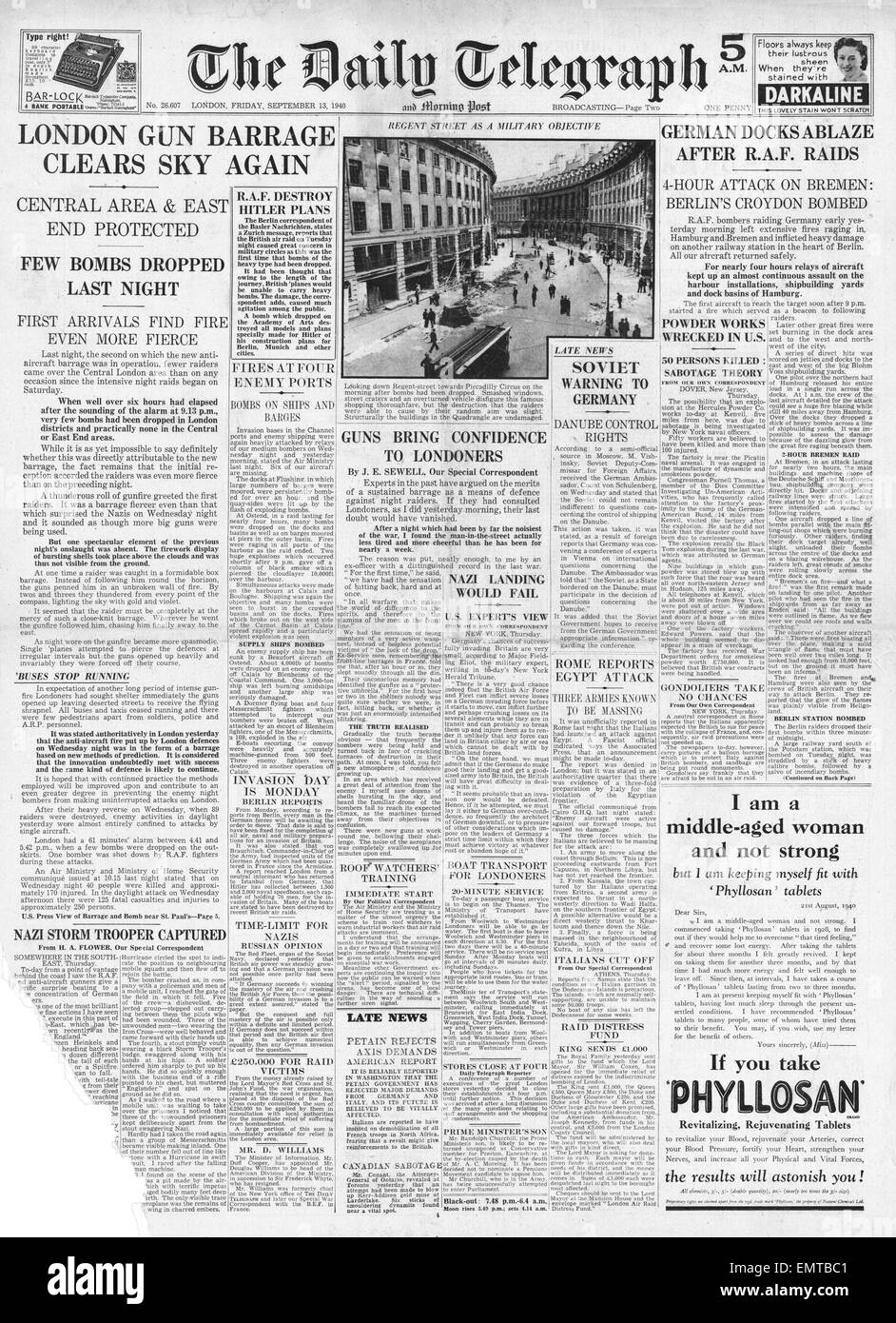 1940 front page Daily Telegraph Luftwaffe massif bombardement sur Londres Banque D'Images