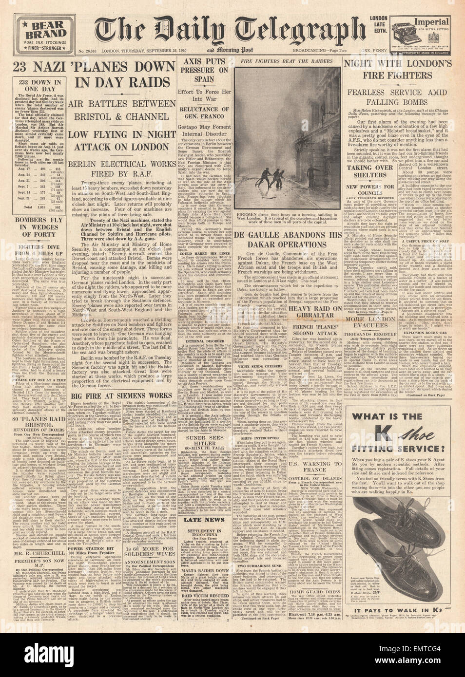 1940 front page Daily Telegraph Luftwaffe RAF combats aériens sur le sud-est de l'Angleterre Banque D'Images