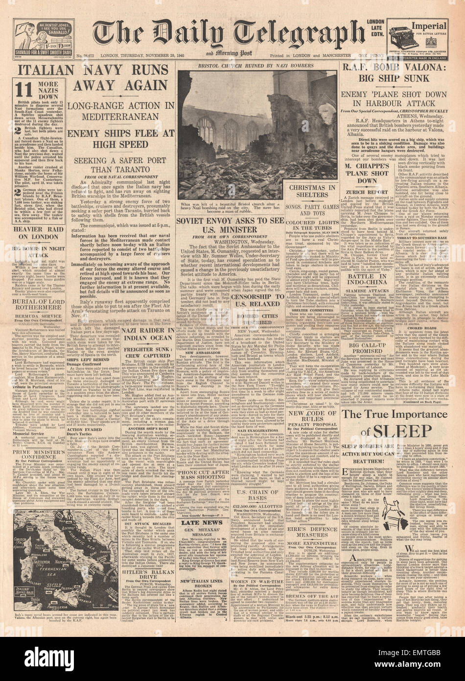 1940 front page Daily Telegraph Marine italienne se retire à coffre Banque D'Images