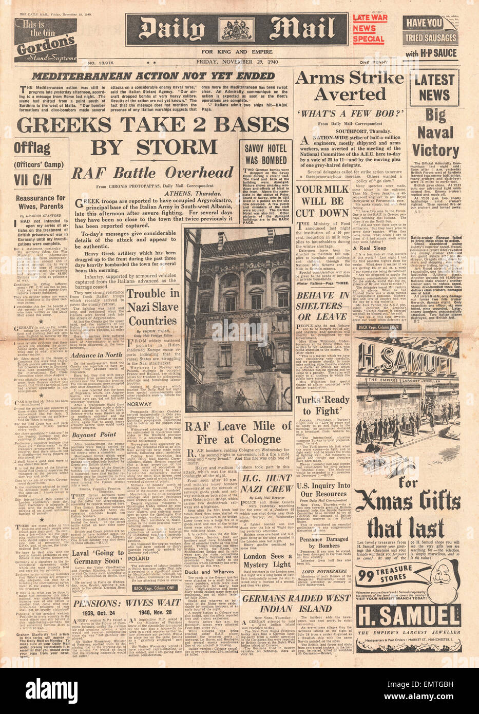 1940 front page Daily Mail armée grecque occuper Argyrokastro Banque D'Images