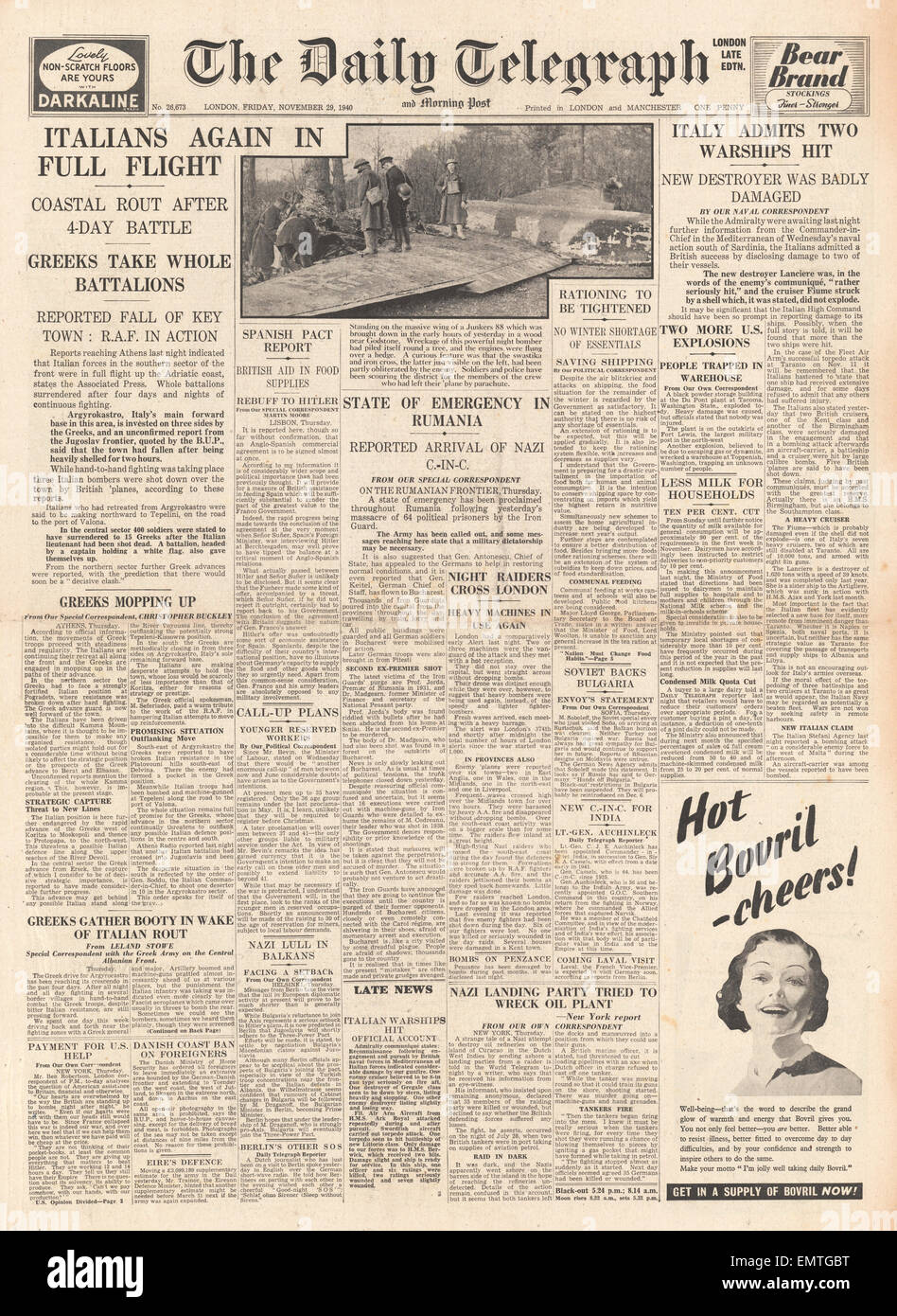 1940 front page Daily Telegraph flotte italienne batailles de la Royal Navy en Méditerranée Banque D'Images