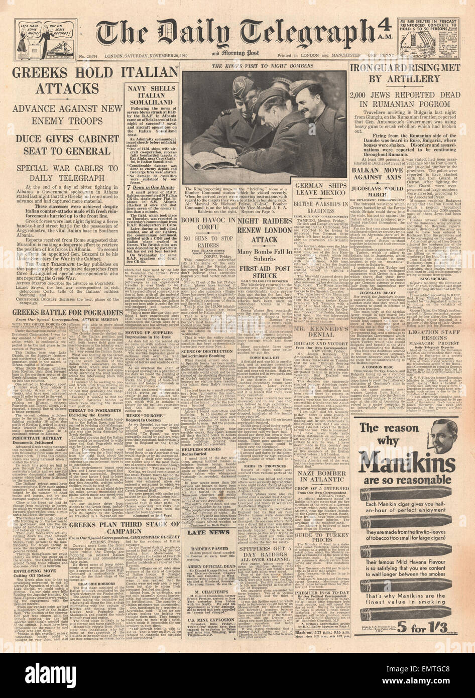 1940 front page Daily Telegraph le roi Michael fuit la Roumanie le roi George VI au briefing de Bomber Command Banque D'Images