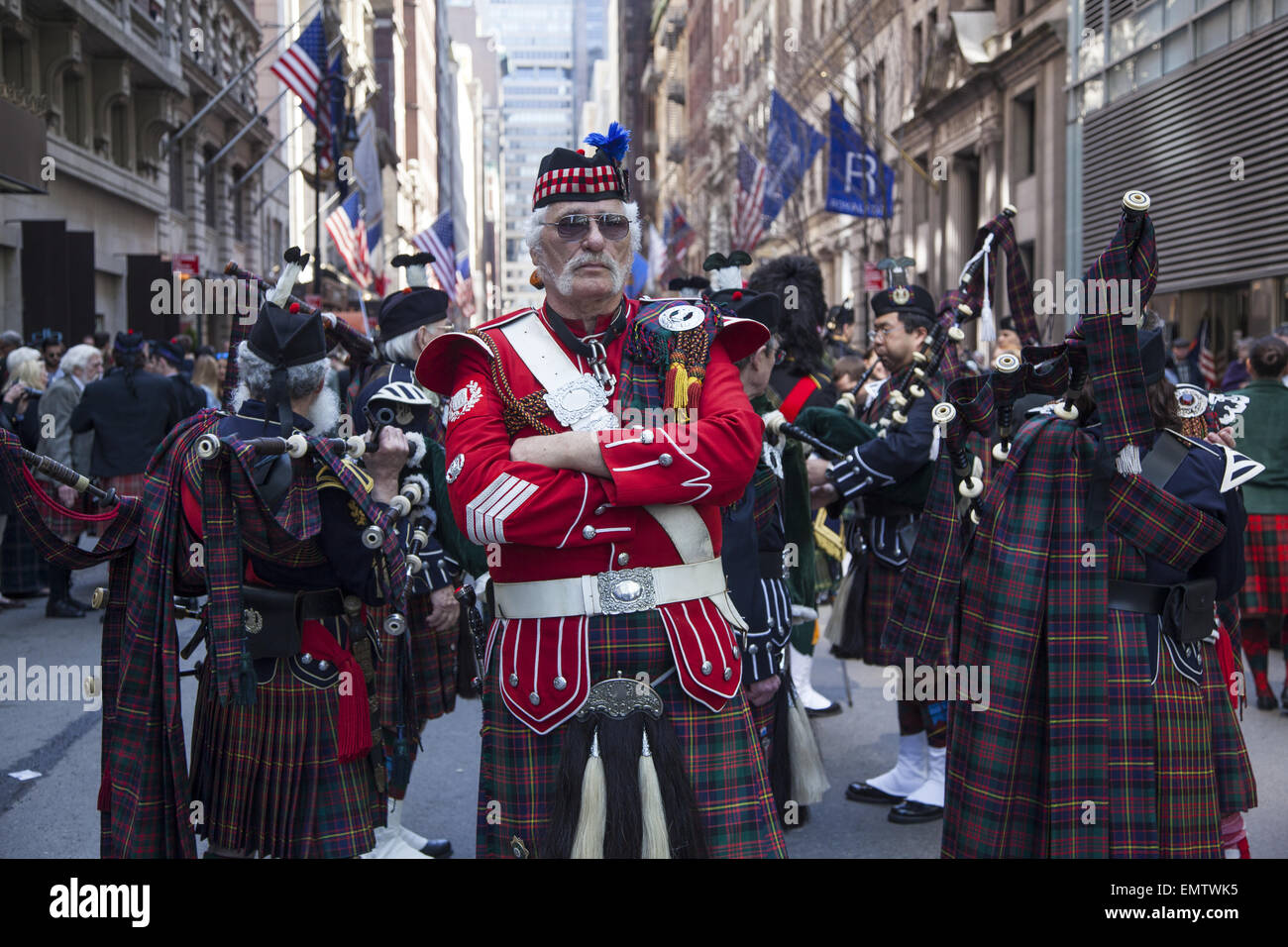 Le défilé annuel célèbre tartan écossais tout à New York chaque printemps. Banque D'Images