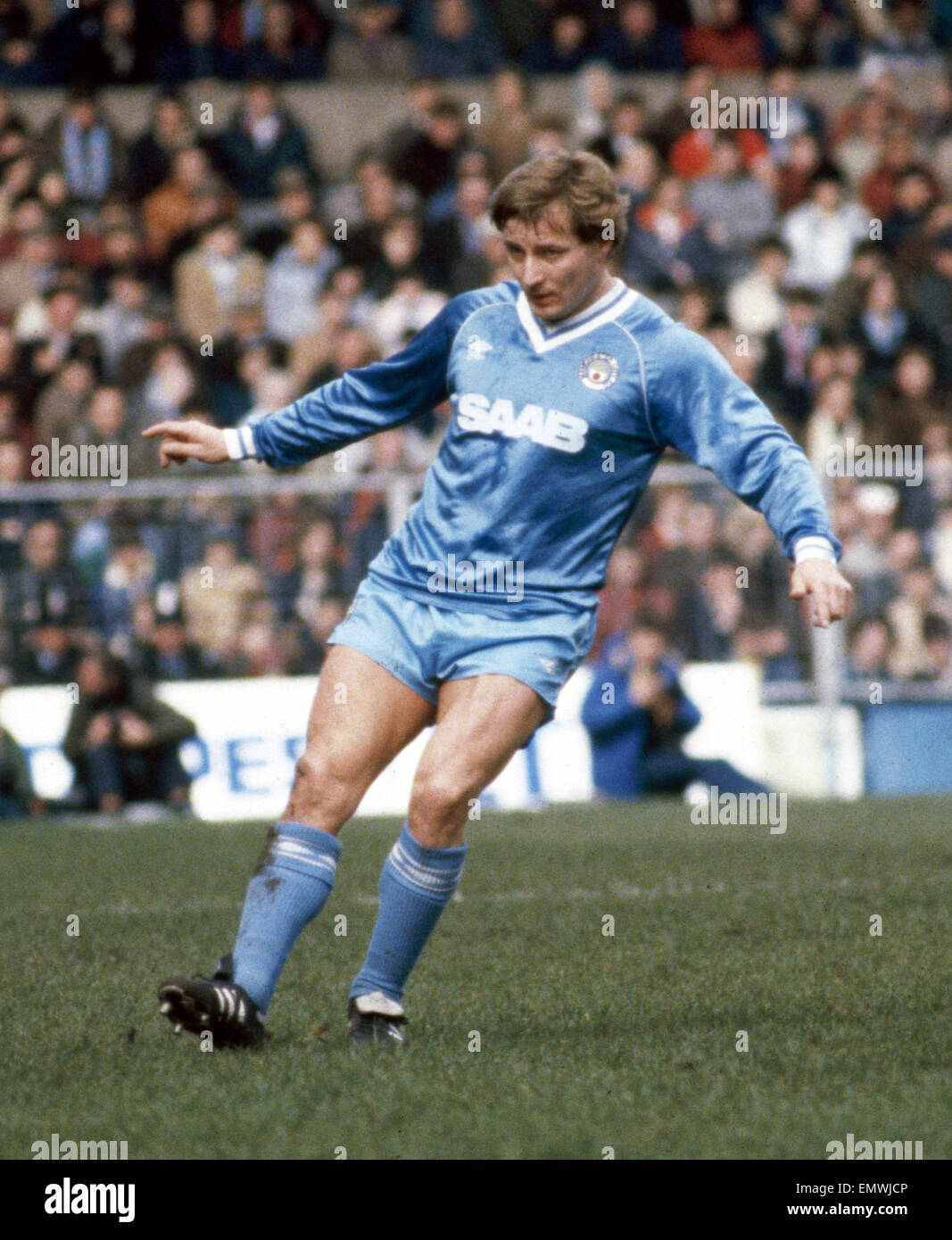 Division de la Ligue anglaise un match à Maine Road. Liverpool Manchester City 0 v 4. La ville Asa Hartford. Le 4 avril 1983. Banque D'Images