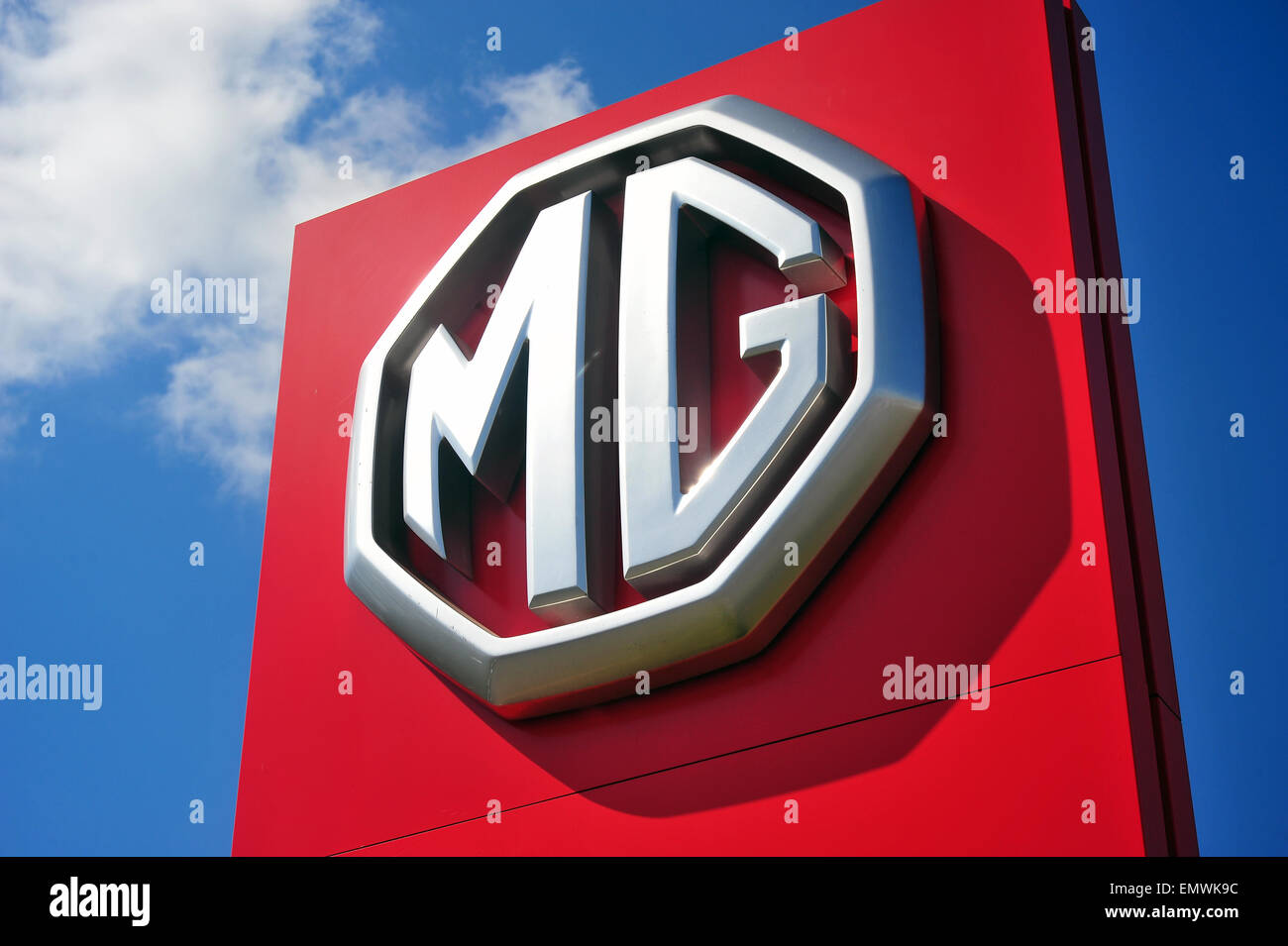 Un MG car company signe à Longbridge, près de Birmingham, Banque D'Images