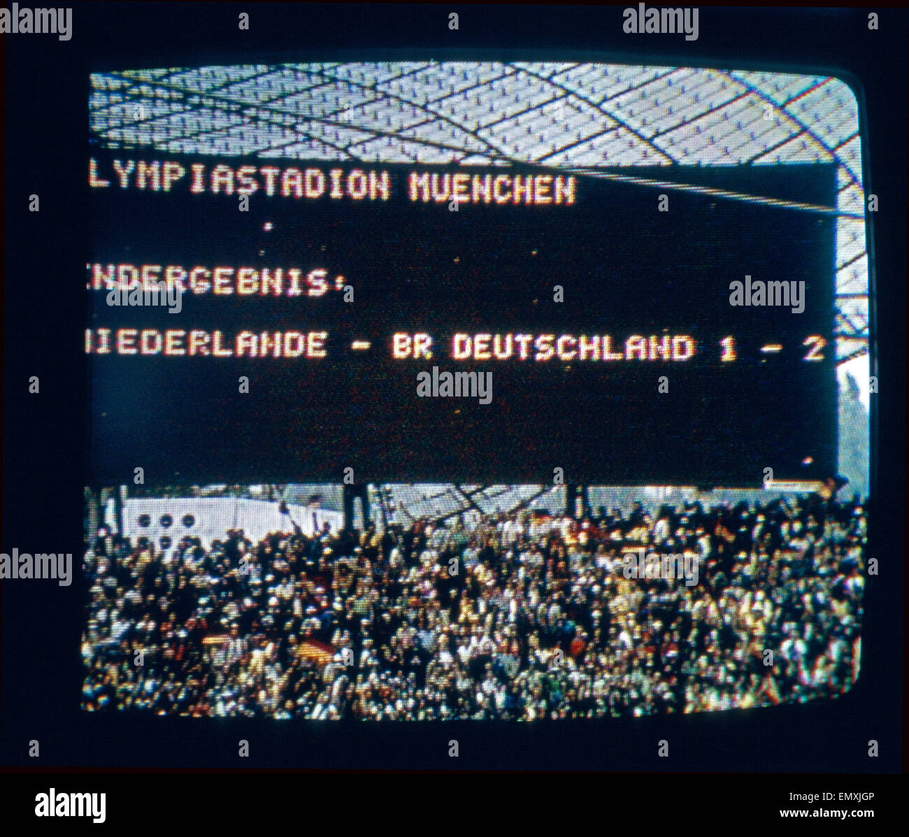 Im Anzeigetafel Olympiastadion München beim Endspiel um die Fußball Weltmeisterschaft 1974 mit dem Endergebnis von 2 : 1 gegen d Banque D'Images