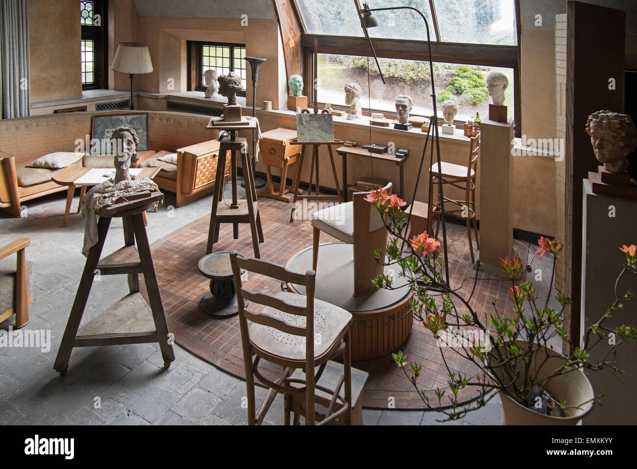 L'intérieur de la Reine Elisabeth's studio / atelier dans le parc du Palais Royal de Laeken, Bruxelles, Belgique Banque D'Images