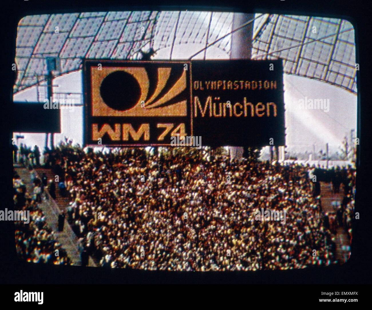Im Anzeigetafel Olympiastadion München beim Endspiel um die Fußball  Weltmeisterschaft 1974 mit dem Endergebnis von 2 : 1 gegen d Photo Stock -  Alamy