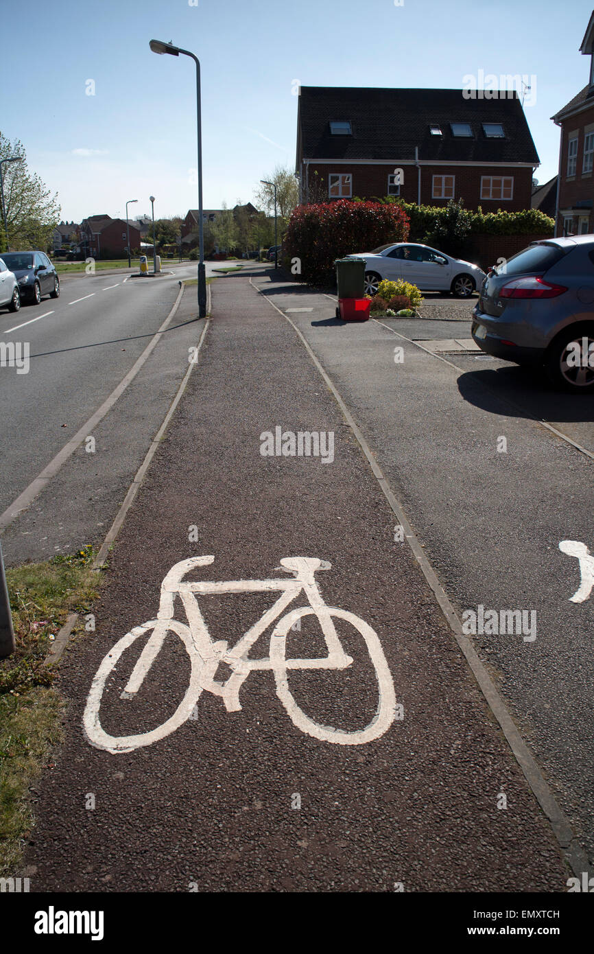 Cycle path à la Warwick Gates Housing Estate, Warwick, Warwickshire, England, UK Banque D'Images