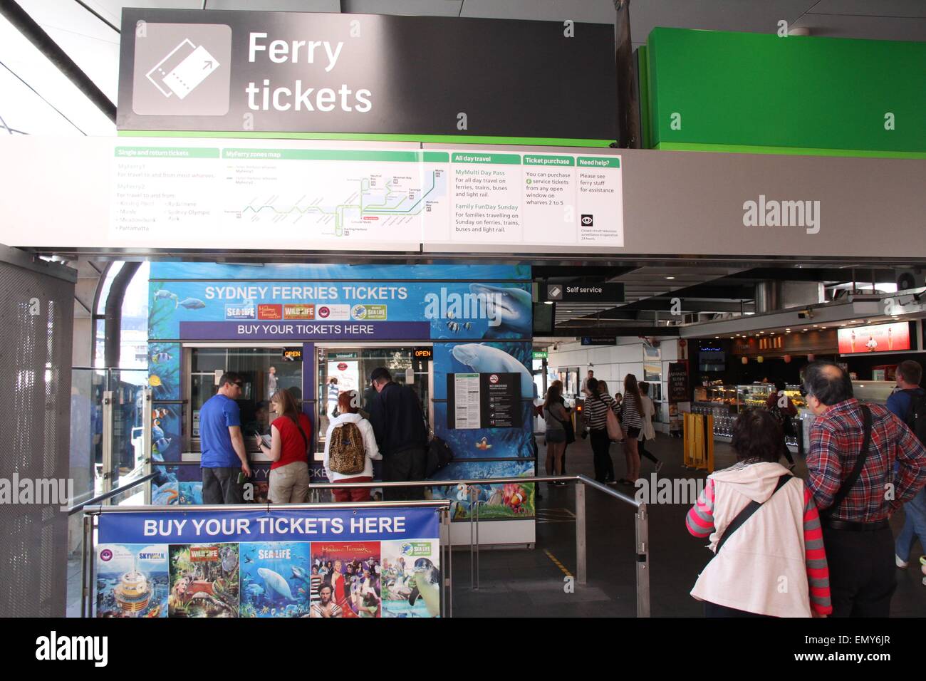 Sydney, Australie. 24 avril 2015. Circular Quay à Sydney. Crédit : Richard Milnes/Alamy Banque D'Images