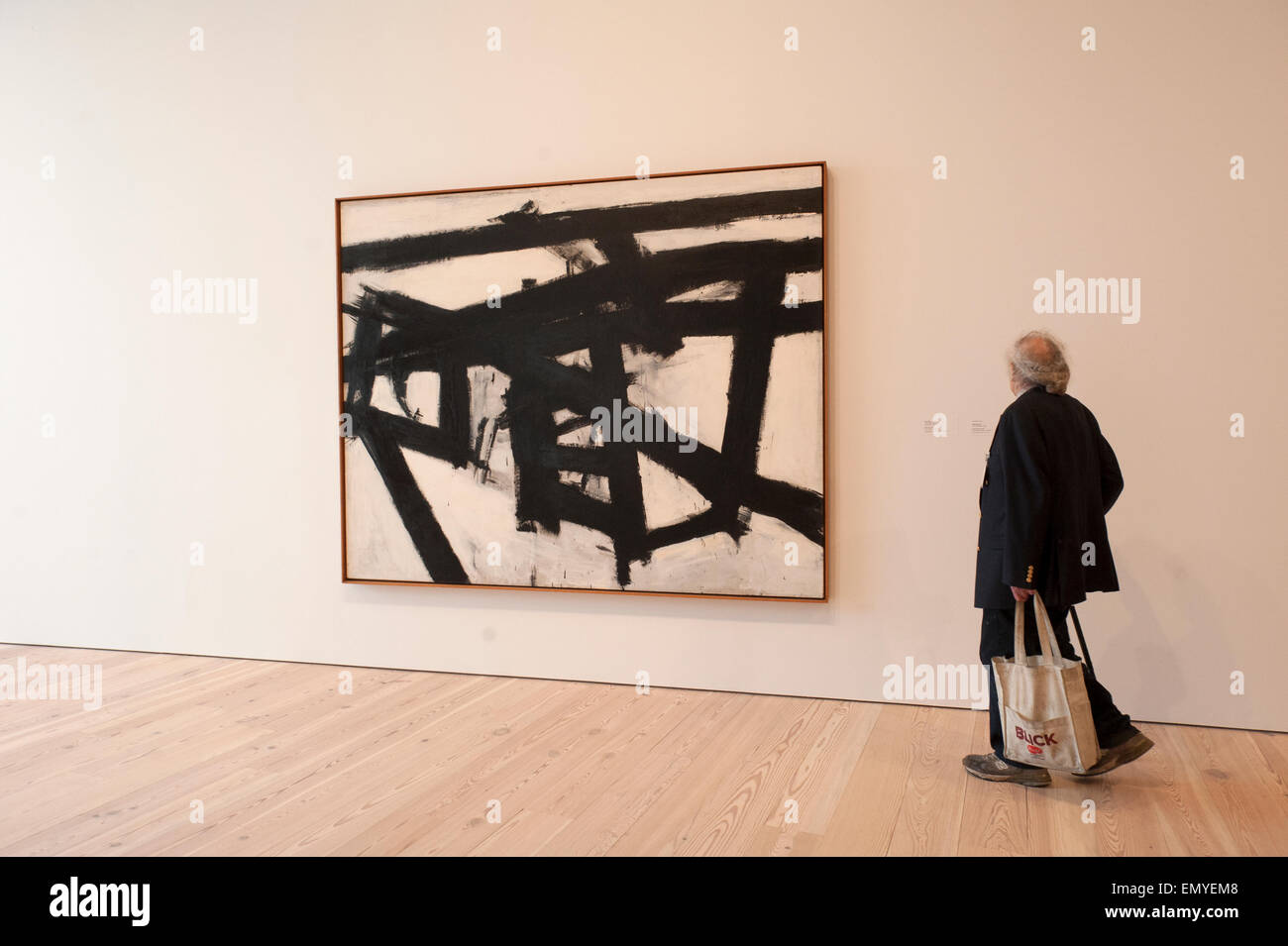 New York, New York, USA. Apr 23, 2015. Une toile de Franz Kline appelée 'ahoning' qui est dans la nouvelle maison de la 85-year-old Whitney Museum of American Art. Le musée se trouve dans l'ancien quartier de Meatpacking district de Manhattan et a été conçu par Renzo Piano. Il s'ouvre au public le vendredi, Mai 1, 2015. Credit : Terese Loeb Kreuzer/Alamy Live News Banque D'Images