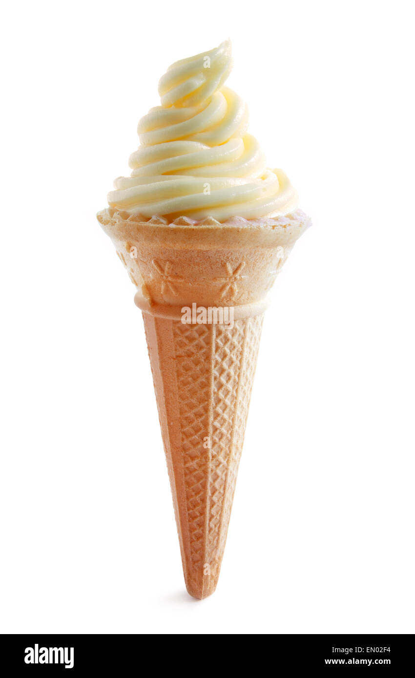 Cornet de crème glacée à la vanille sur un fond blanc Banque D'Images
