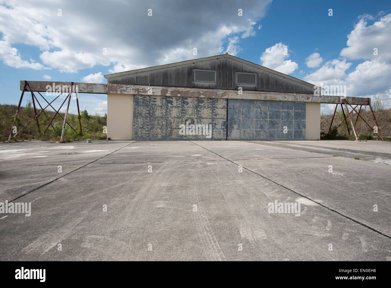 L'un des trois hangars de stockage de missiles missiles nucléaires nike qui a abrité pendant la crise des missiles de Cuba Banque D'Images