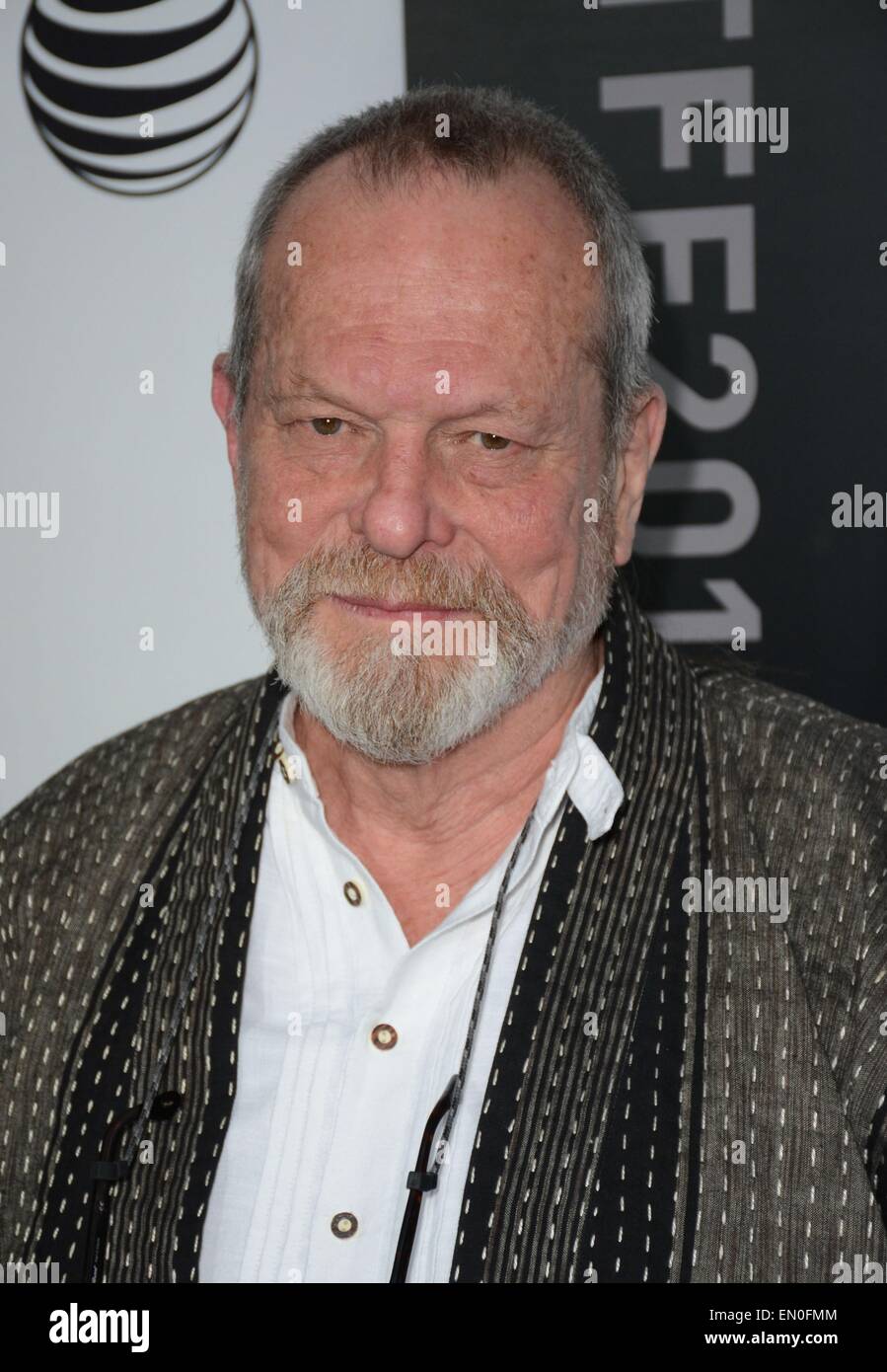 New York, NY, USA. Apr 24, 2015. Au niveau des arrivées de Terry Gilliam pour les Monty Python et le Saint Graal anniversaire Le dépistage à Tribeca Film Festival 2015, le Beacon Theatre, New York, NY Le 24 avril 2015. Credit : Derek Storm/Everett Collection/Alamy Live News Banque D'Images