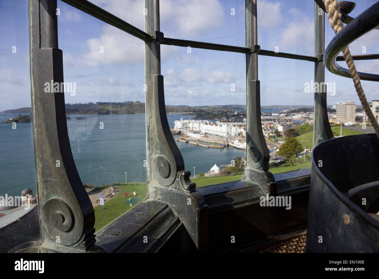 À l'intérieur de la tour de Smeaton sur Plymouth Hoe, Plymouth, Devon du sud : vue de Plymouth waterfront Banque D'Images