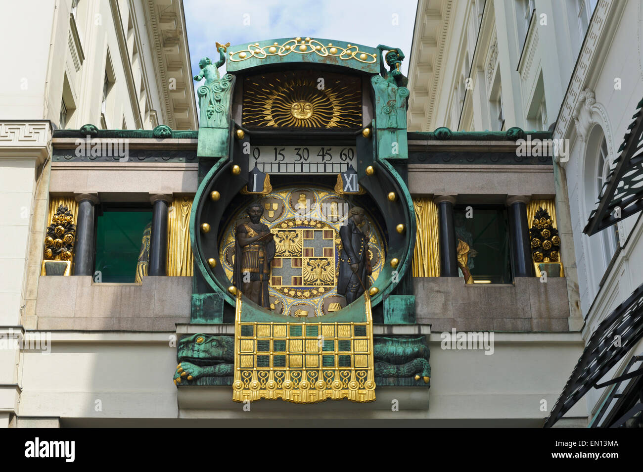 L'horloge Anker (construit 1911 - 1914) a été créé par le peintre et sculpteur Franz von Matsch. Banque D'Images