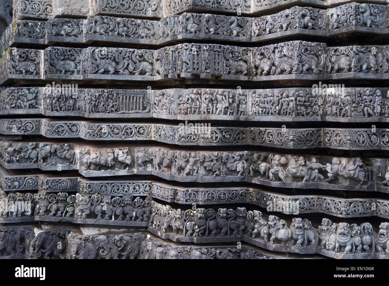 Halebidu dans Hassan District, Karnataka, Inde. La regal capitale de l'Empire Hoysala au 12ème siècle. C'est la maison à certains des meilleurs exemples de l'architecture Hoysala. Banque D'Images