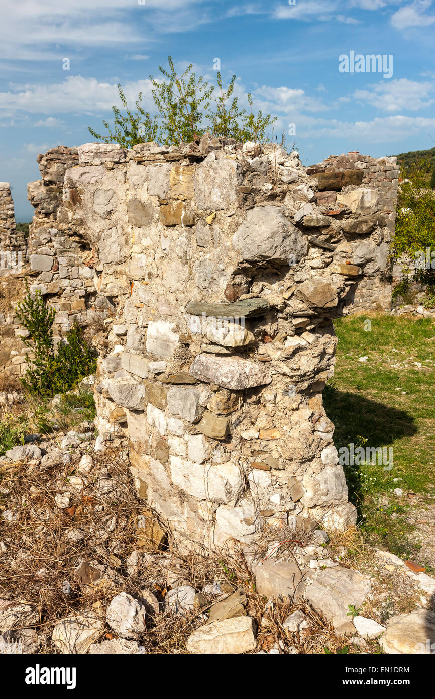 Le haut des murs, forteresse Stari Bar, Monténégro. Banque D'Images
