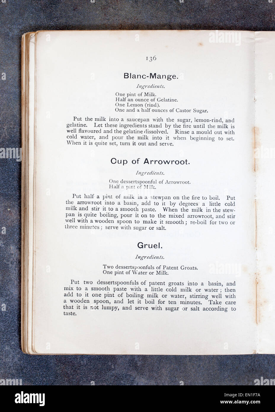 Livre de Recettes de cuisine ordinaire par Mme Charles Clarke pour le National Training School for Côté Cuisine Banque D'Images