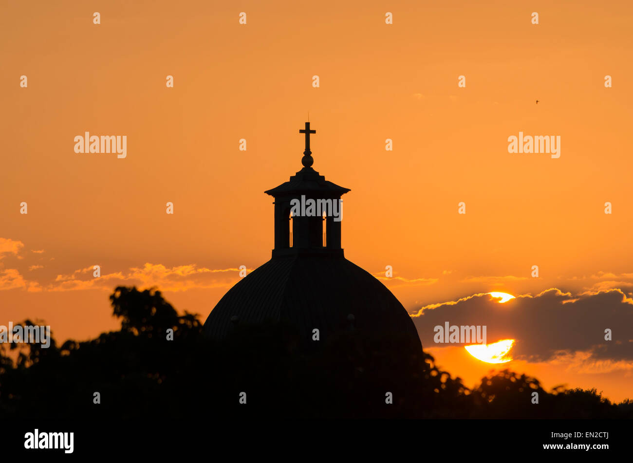 Silhouette d'une église Banque D'Images