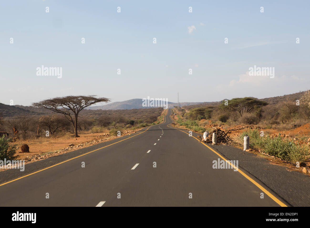 Route construite par des chinois en Afrique Banque D'Images
